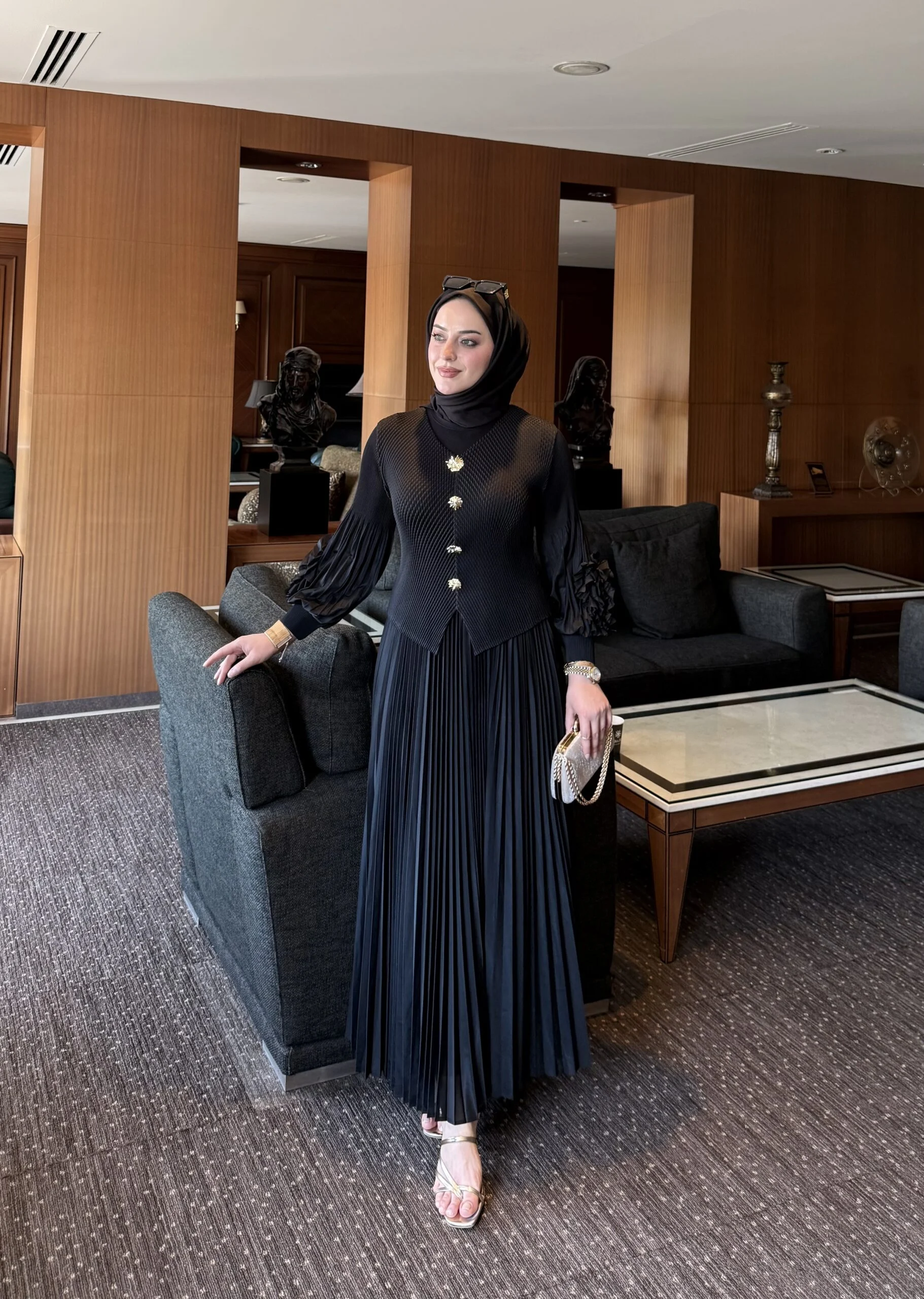 IMG_9733.webp Siyah Premium Tunik Etek Takım - Görsel 1